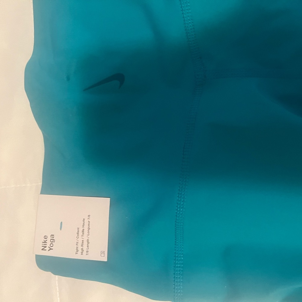Brand new Nike Yoga Leggings